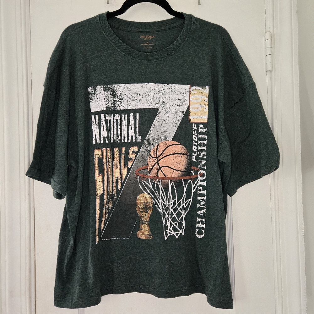 Basketball Graphic T Shirt Streetwear Athletic Tee - Men's Medium - Green